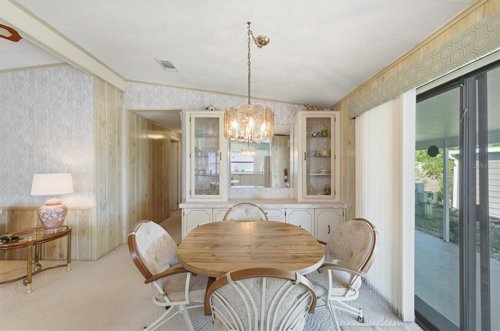 Image 13 of 47 For 726 Watersedge Street