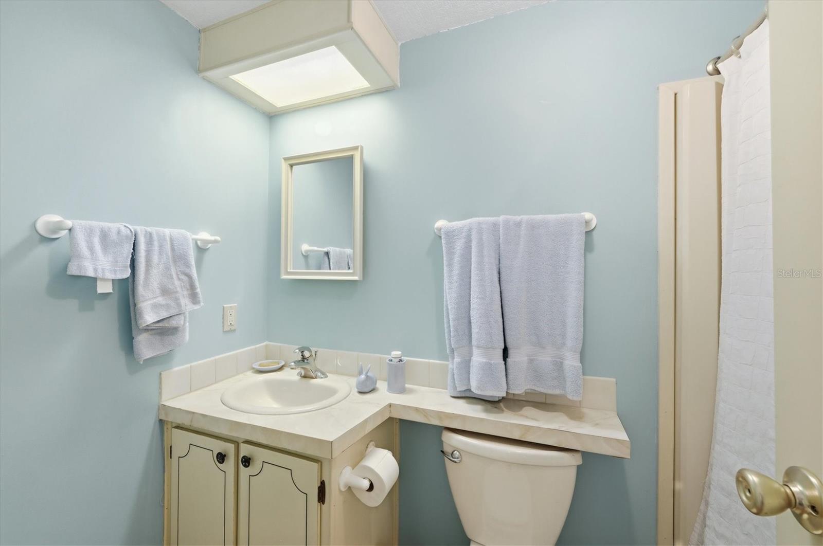 Image 25 of 47 For 726 Watersedge Street