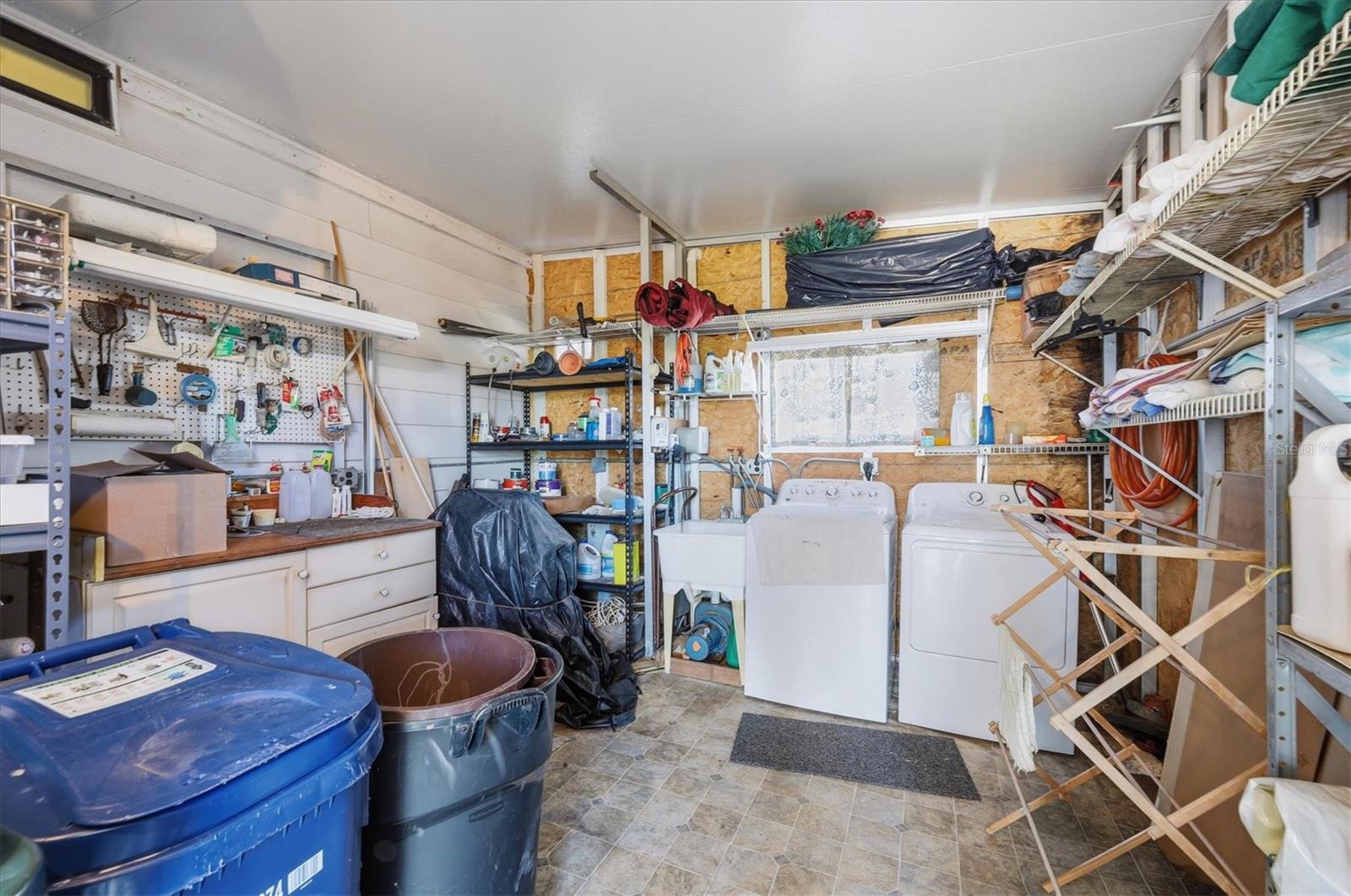 Image 30 of 47 For 726 Watersedge Street