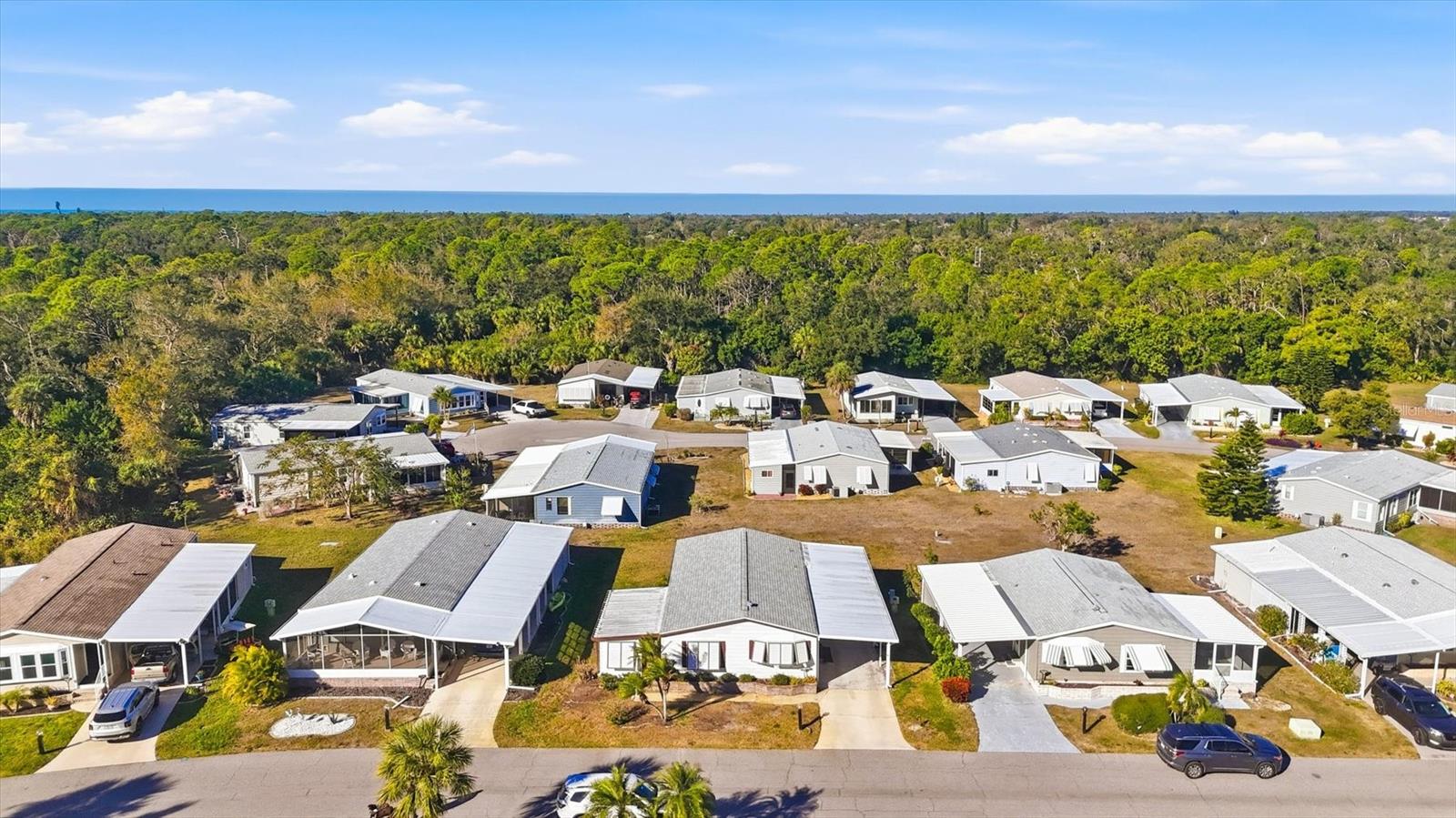 Image 8 of 47 For 726 Watersedge Street