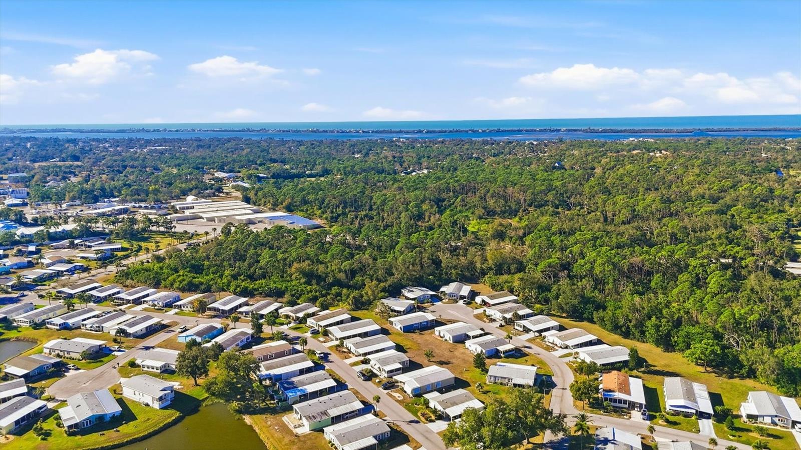 Image 9 of 47 For 726 Watersedge Street