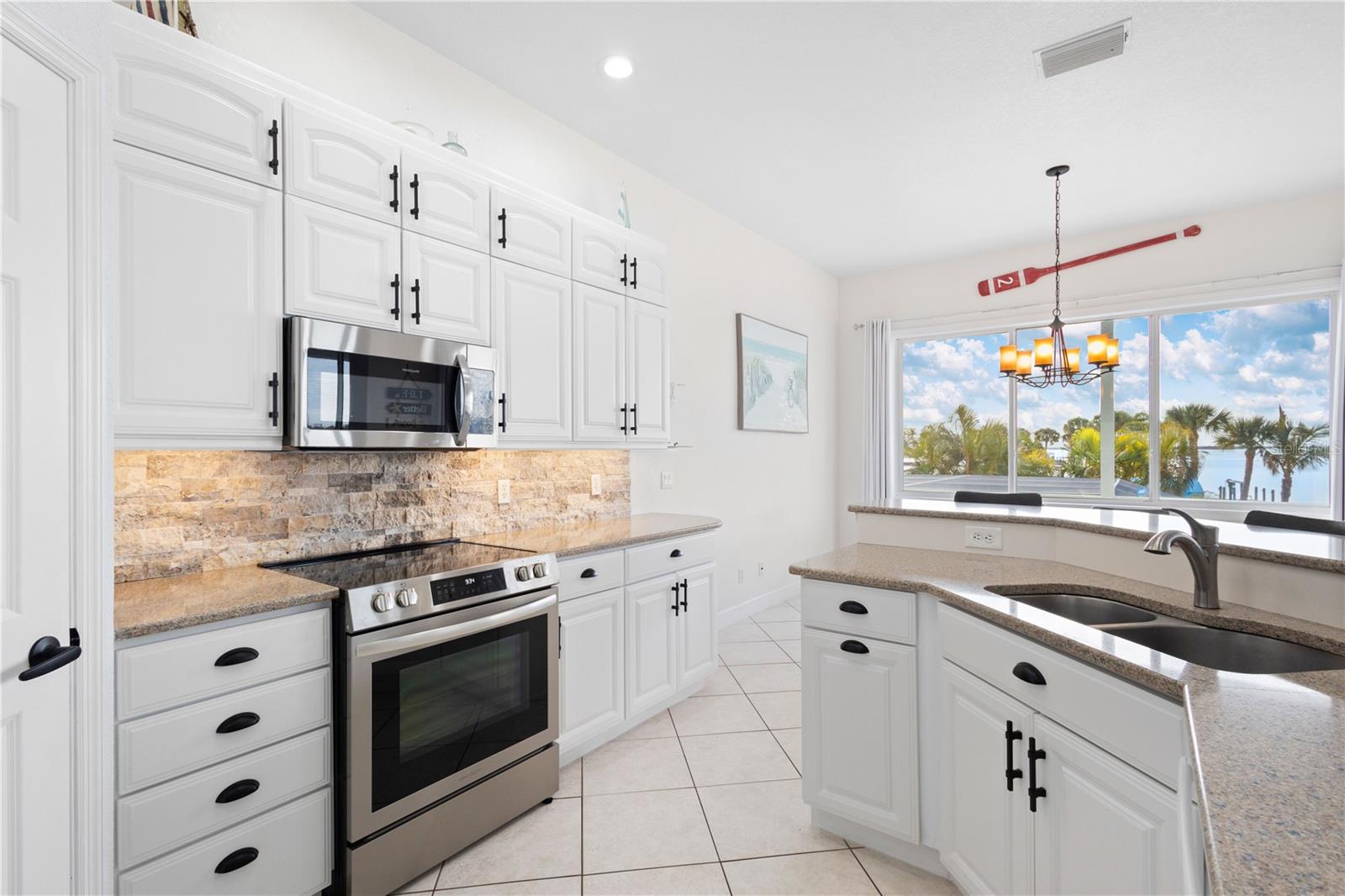 Image 11 of 47 For 1380 Aqua View Lane