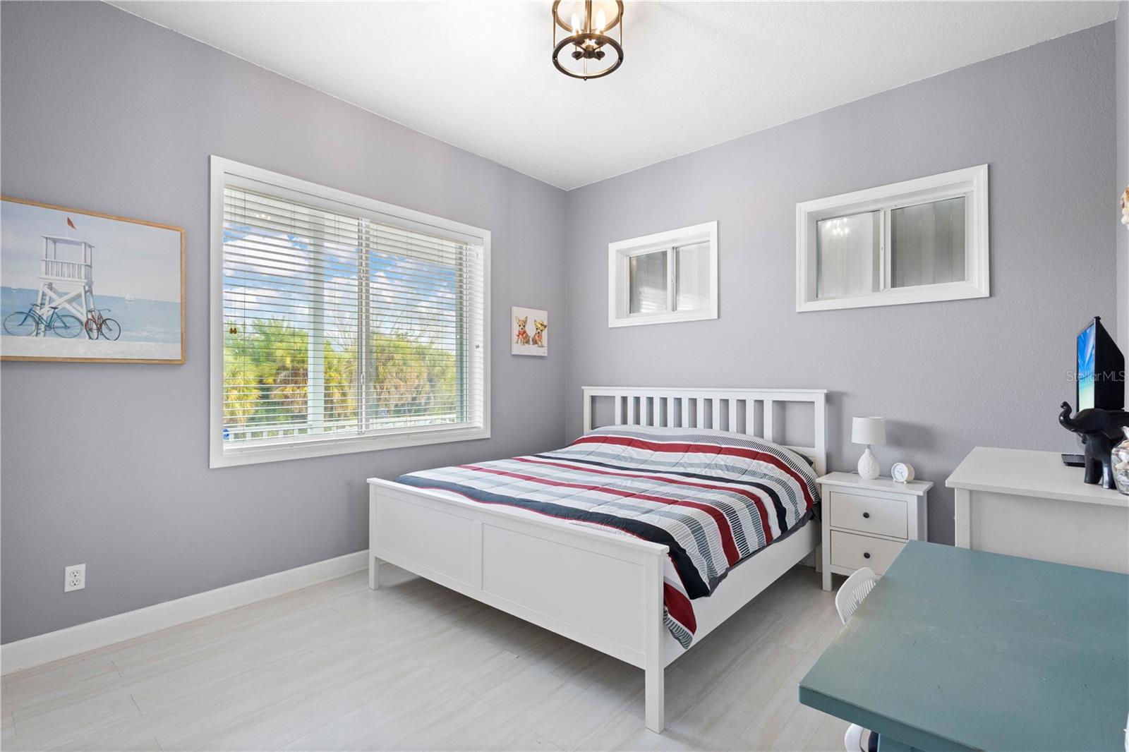 Image 19 of 47 For 1380 Aqua View Lane