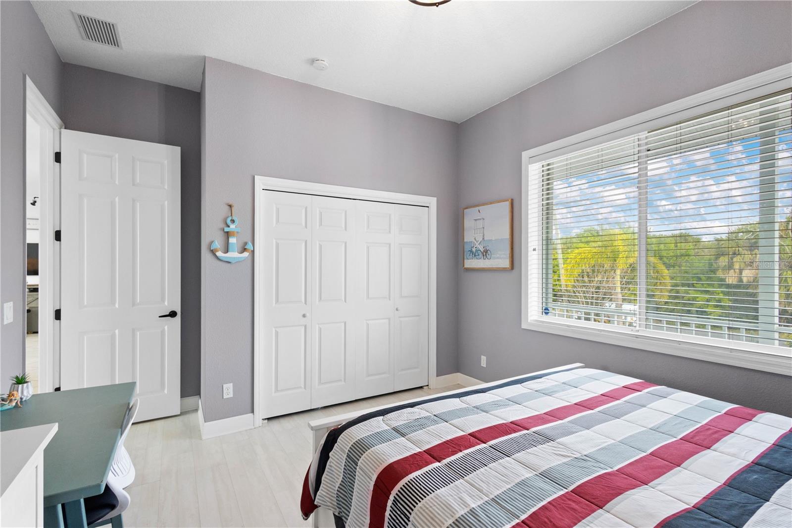 Image 20 of 47 For 1380 Aqua View Lane