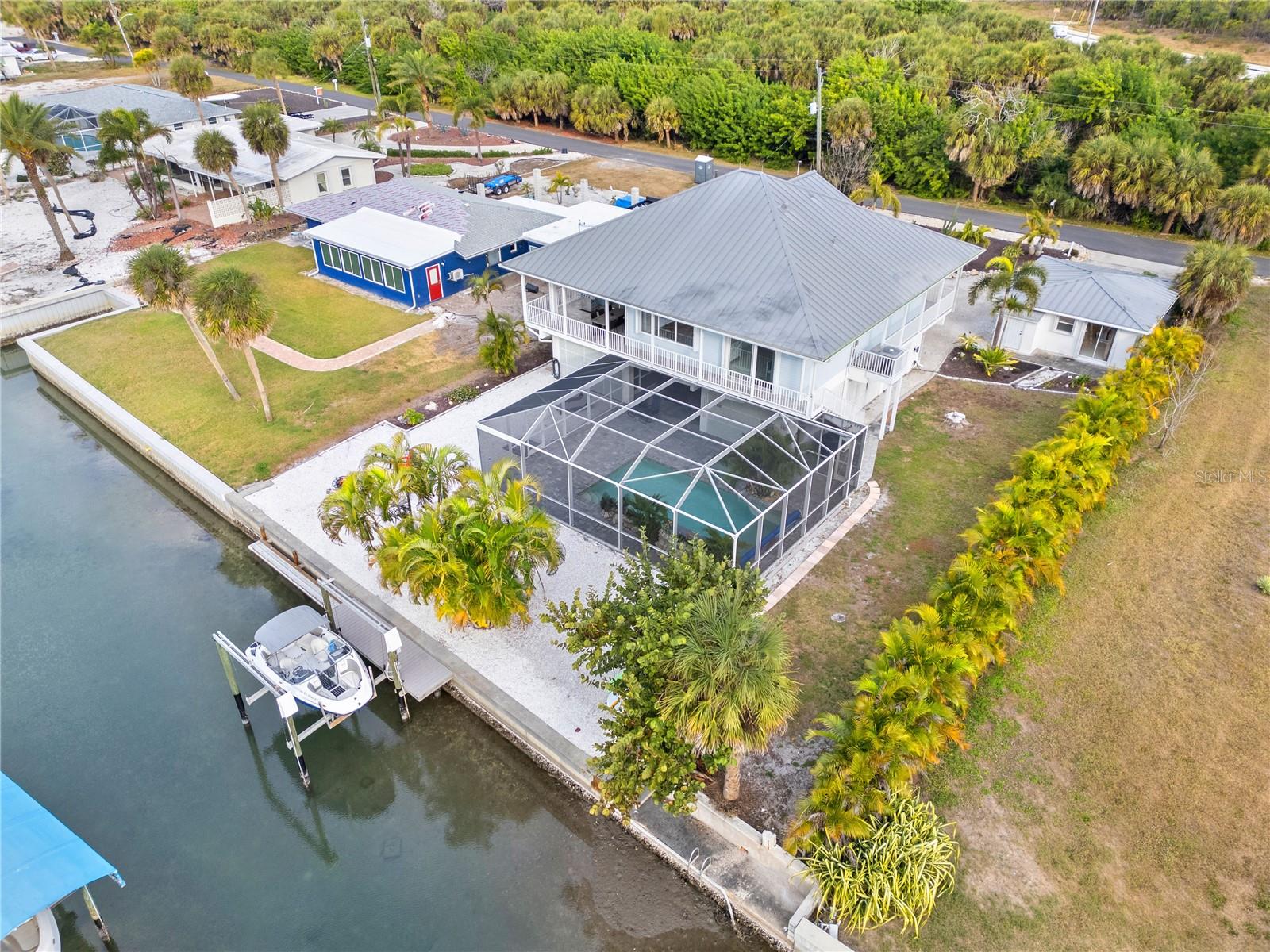 Image 39 of 47 For 1380 Aqua View Lane