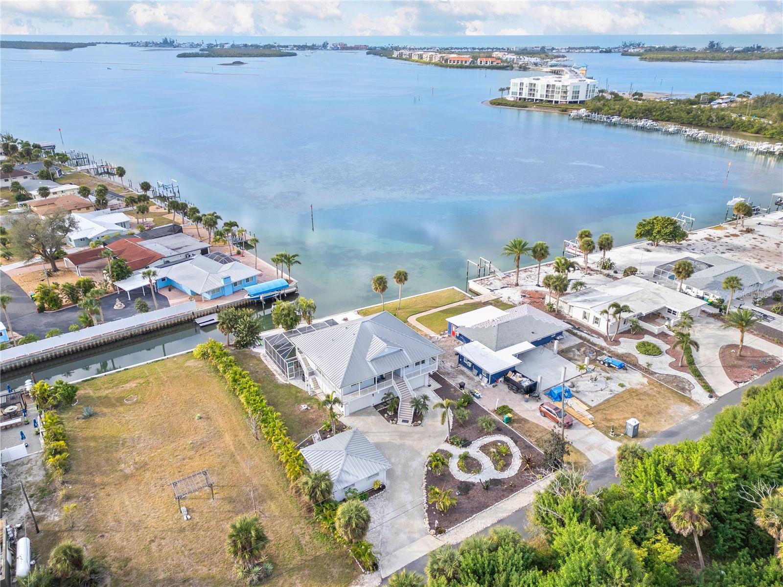 Image 43 of 47 For 1380 Aqua View Lane