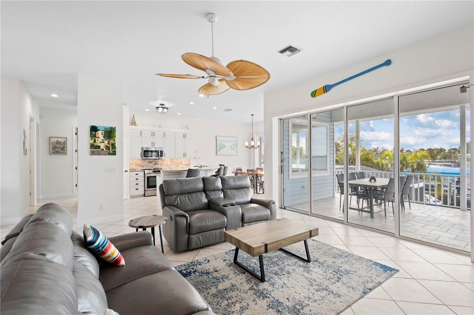 Image 7 of 47 For 1380 Aqua View Lane