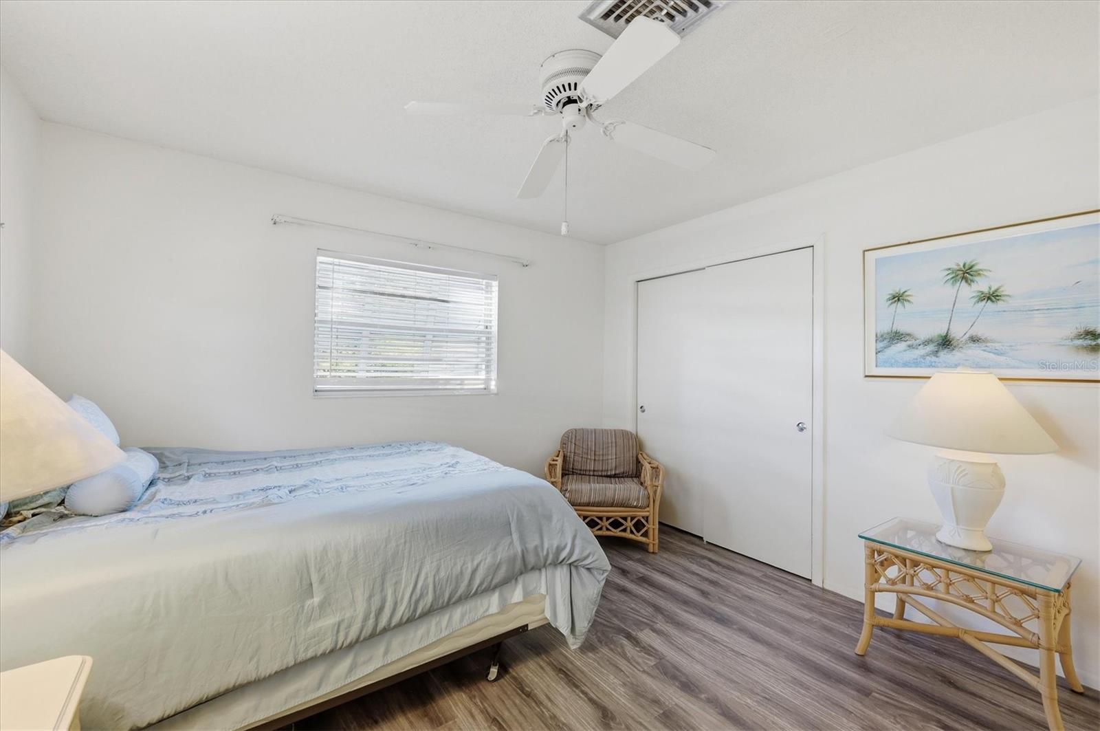 Image 18 of 36 For 1710 Florence Avenue