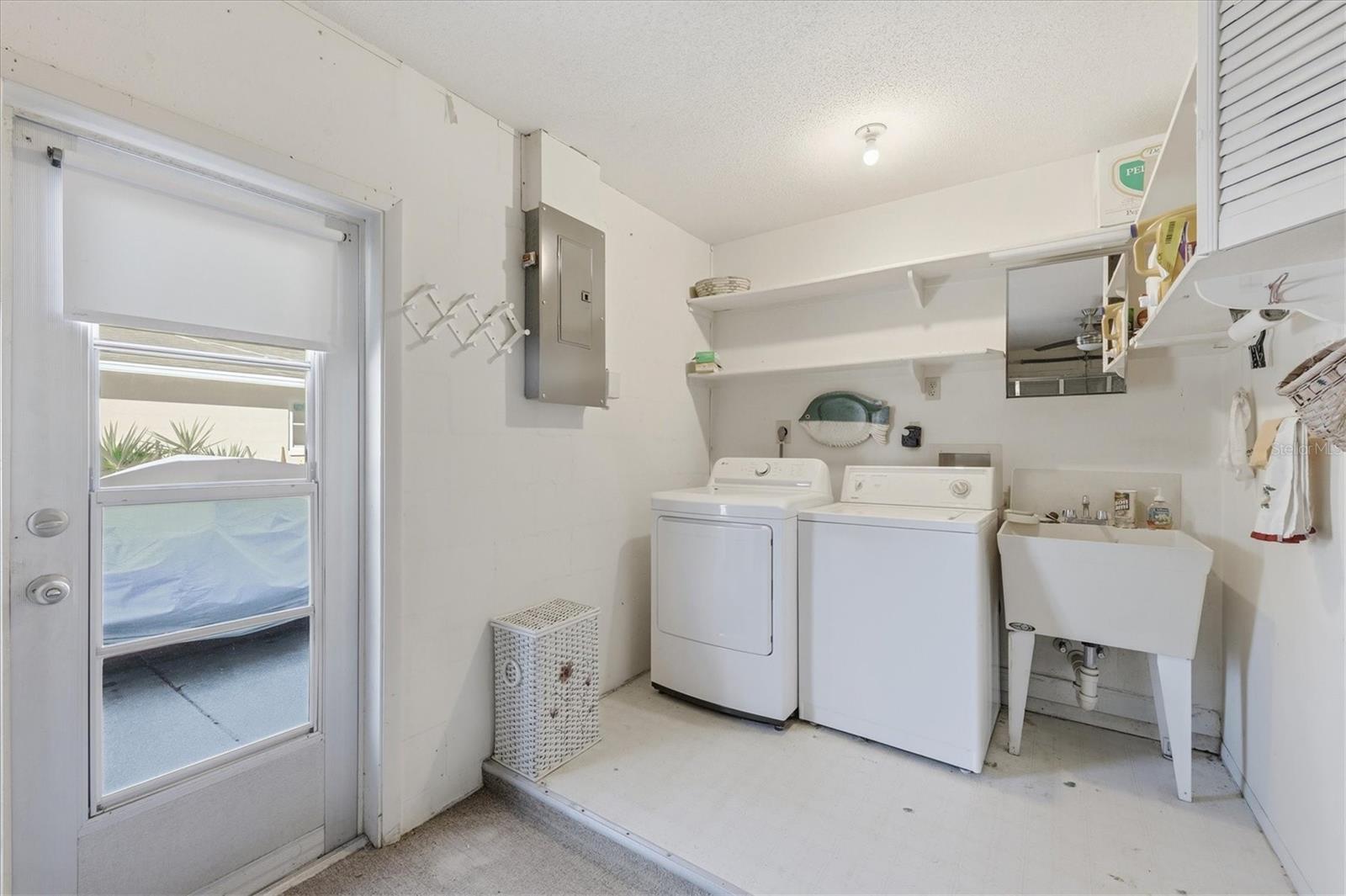 Image 23 of 36 For 1710 Florence Avenue