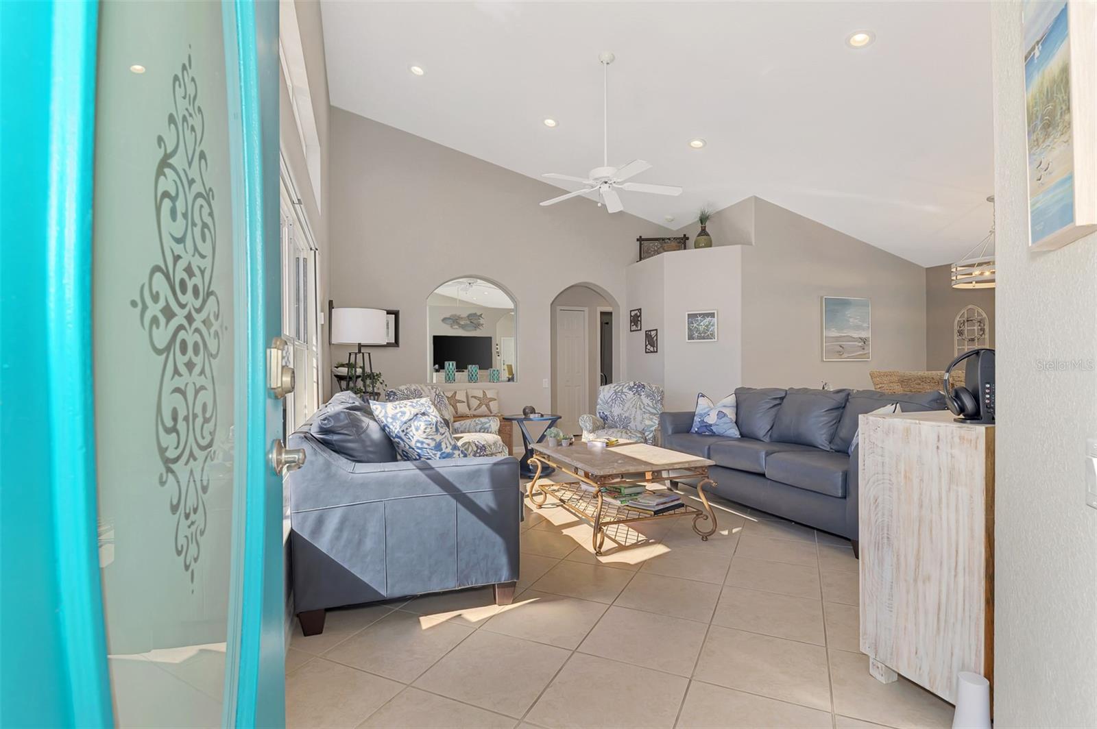 Image 18 of 87 For 335 Saint George Court 1