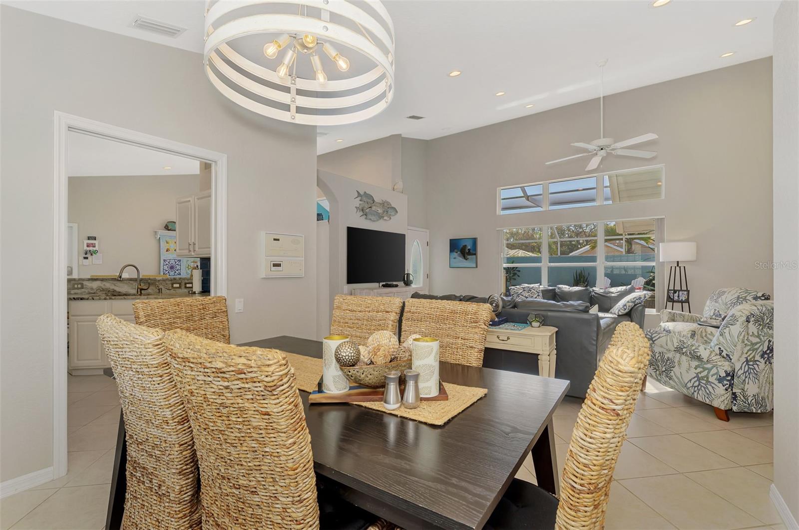 Image 26 of 87 For 335 Saint George Court 1