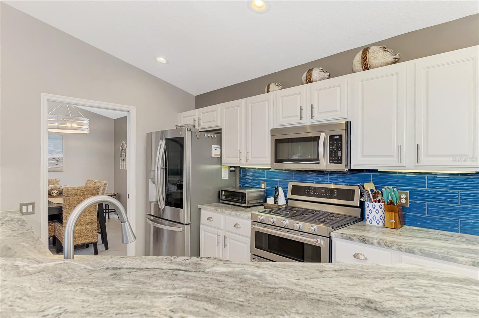 Image 34 of 87 For 335 Saint George Court 1