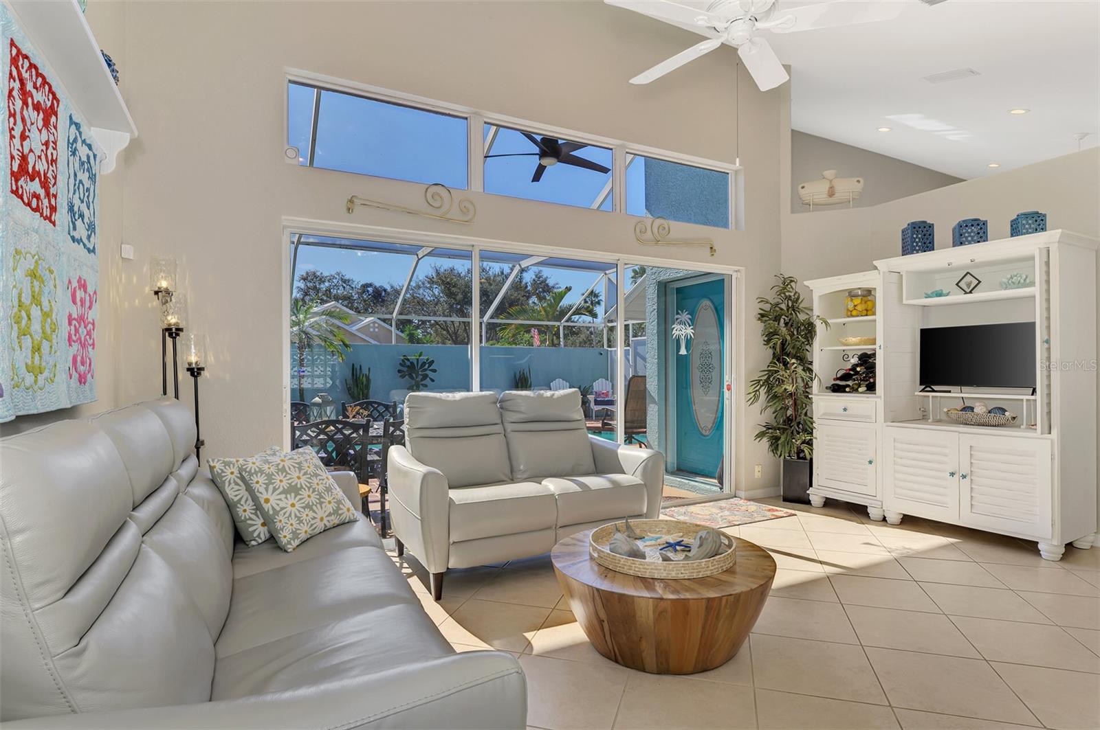 Image 36 of 87 For 335 Saint George Court 1