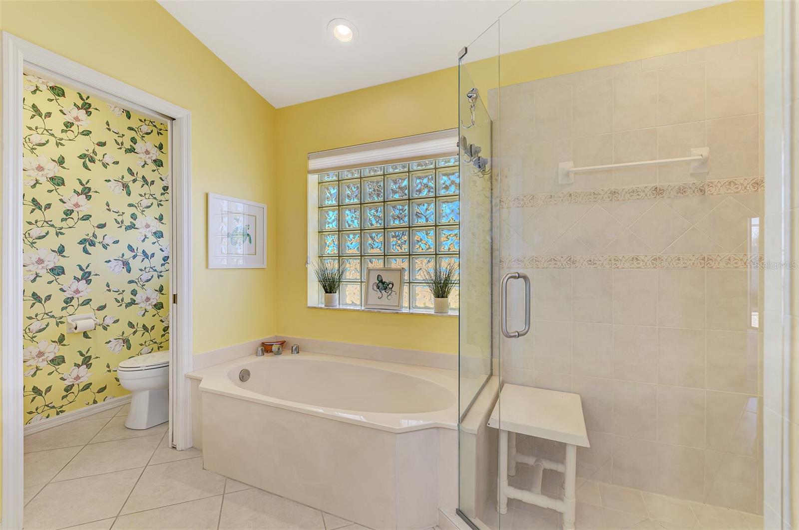 Image 44 of 87 For 335 Saint George Court 1