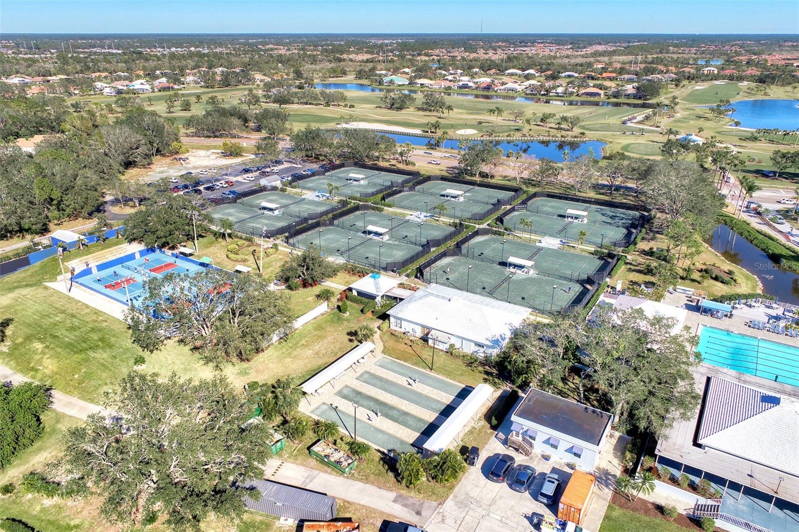 Image 61 of 87 For 335 Saint George Court 1