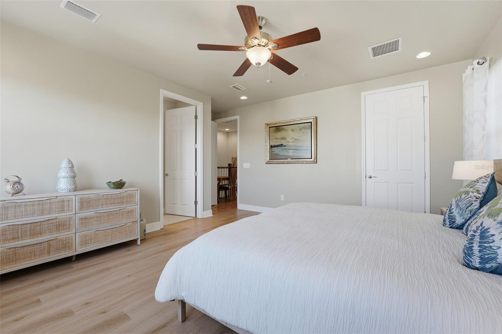 Image 27 of 68 For 10311 Lands End Circle 13