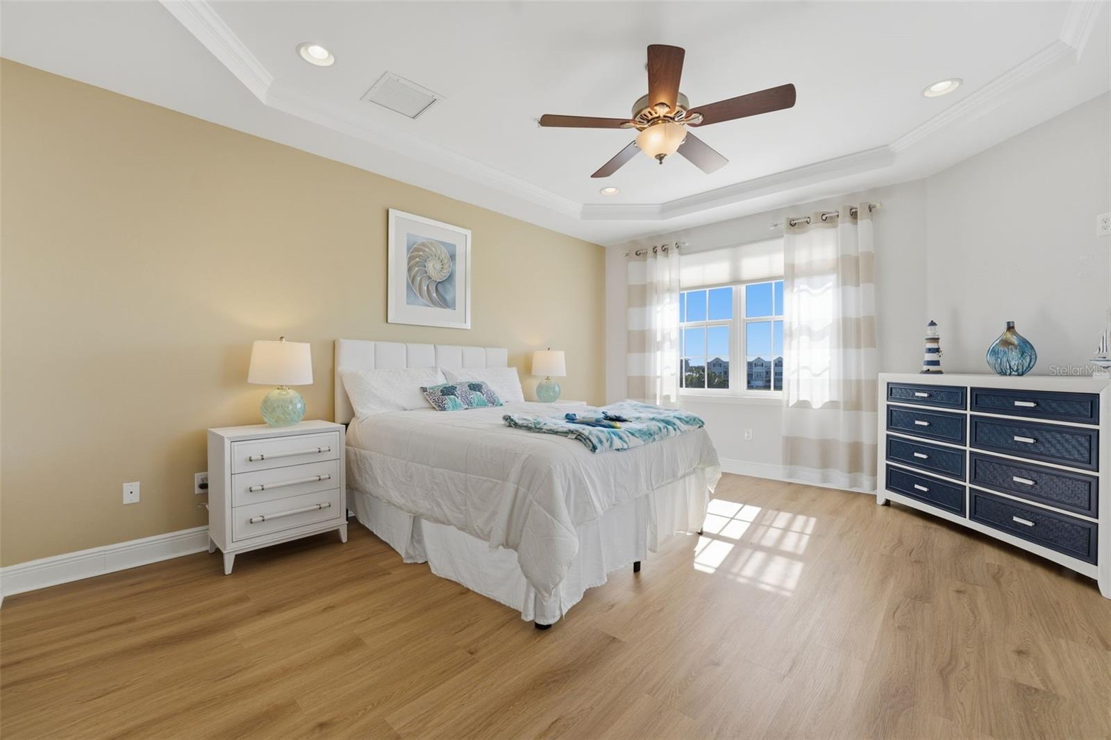 Image 31 of 68 For 10311 Lands End Circle 13