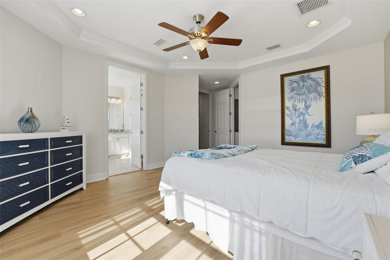 Image 32 of 68 For 10311 Lands End Circle 13