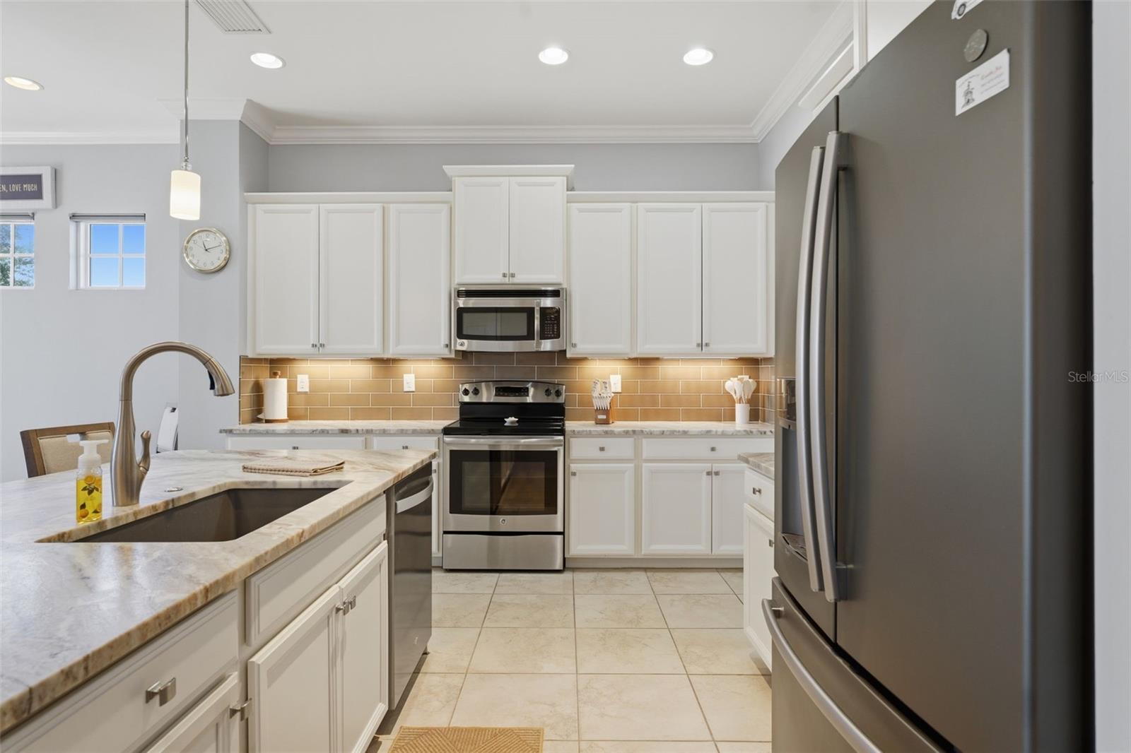 Image 4 of 68 For 10311 Lands End Circle 13