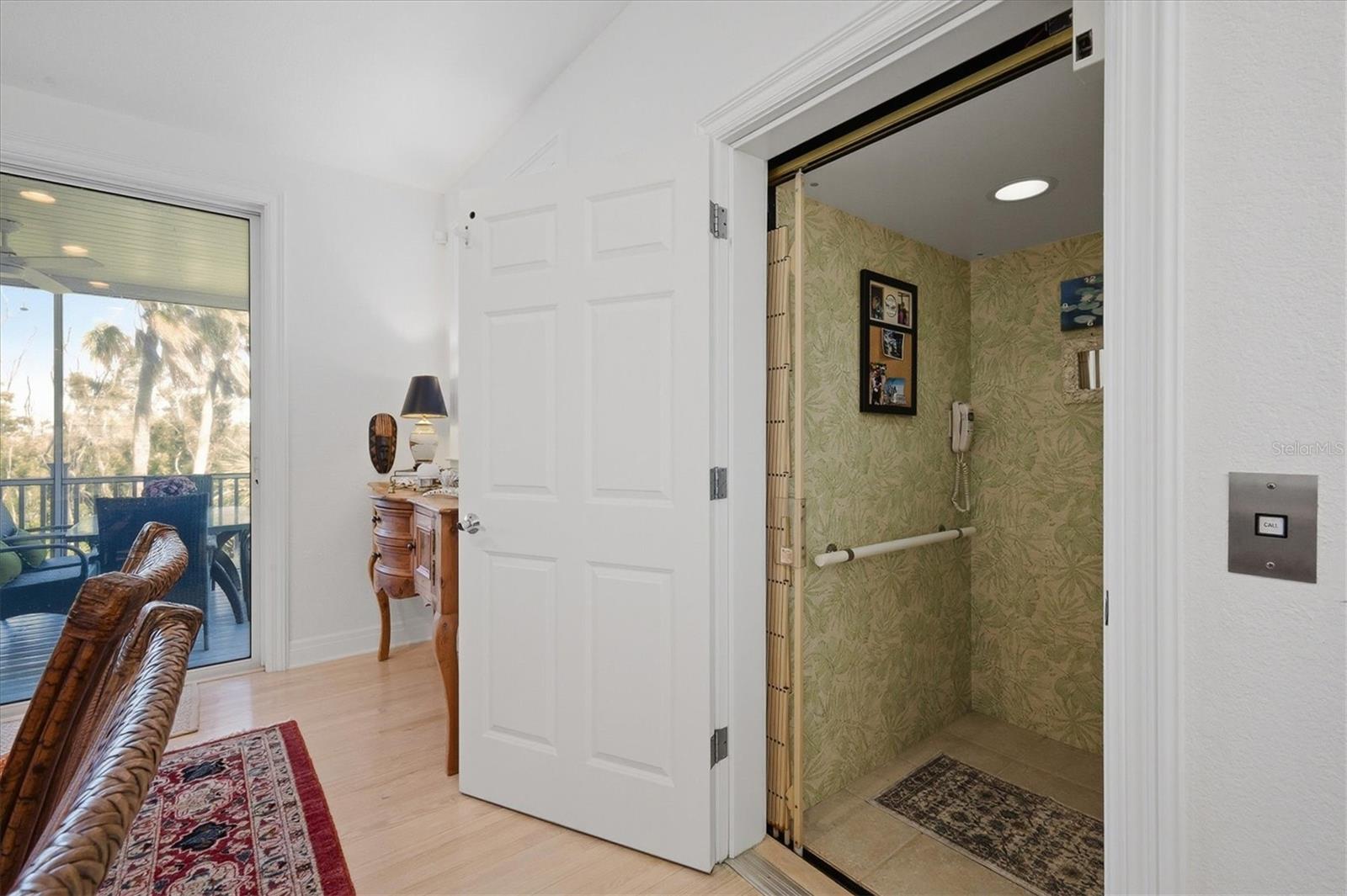 Image 17 of 70 For 5020 Grouper Hole Court