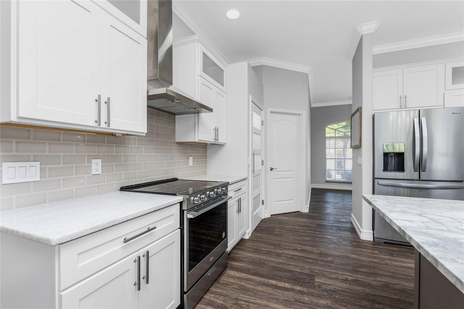 Image 21 of 65 For 686 Rotonda Circle