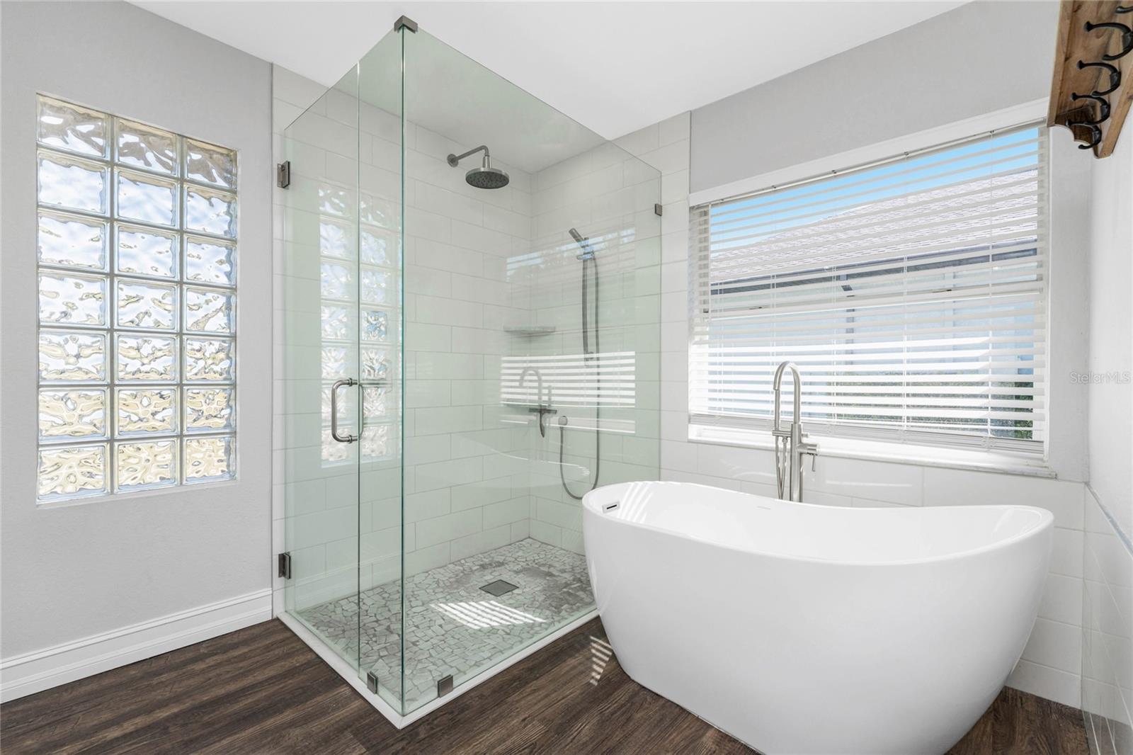 Image 27 of 65 For 686 Rotonda Circle