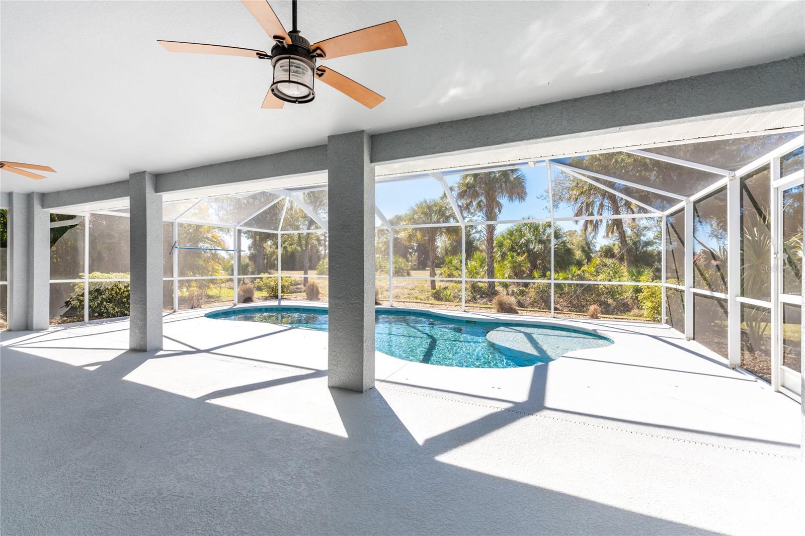 Image 42 of 65 For 686 Rotonda Circle