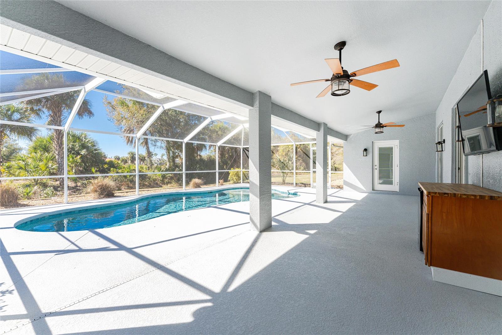 Image 49 of 65 For 686 Rotonda Circle