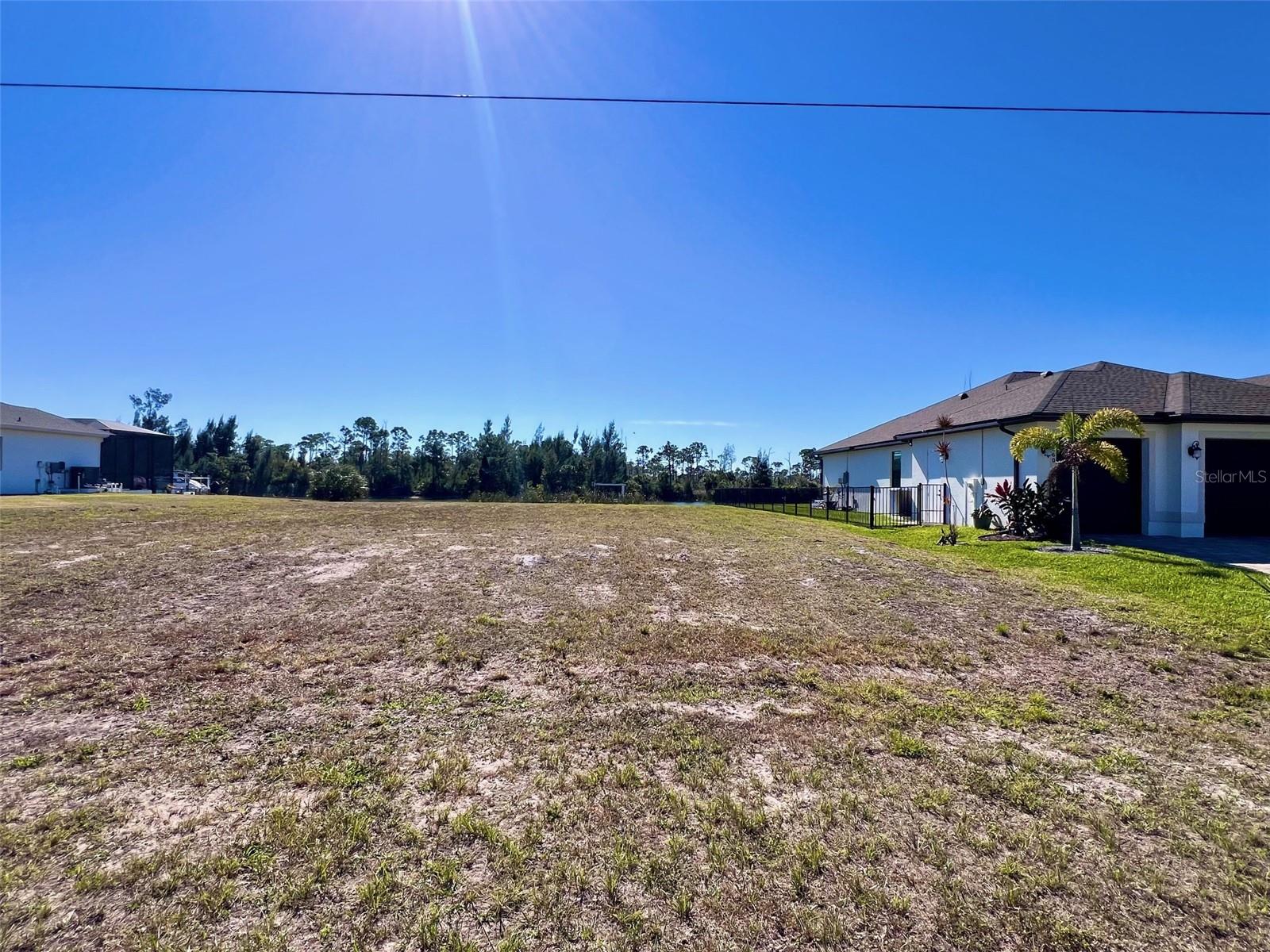 Image 16 of 32 For 16652 Liggett Circle