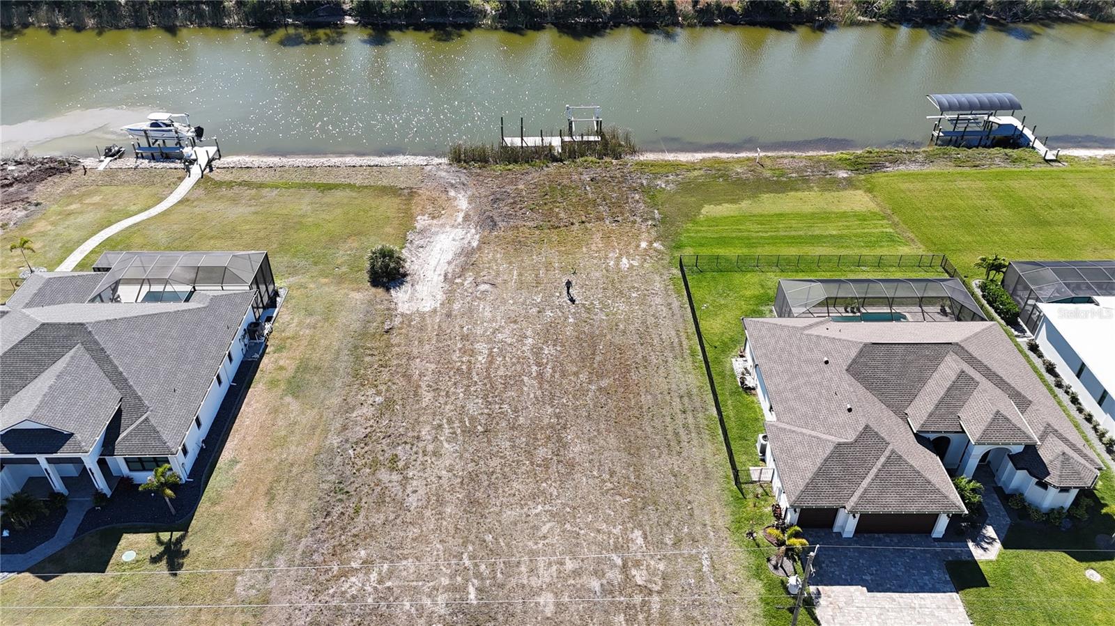 Image 19 of 32 For 16652 Liggett Circle