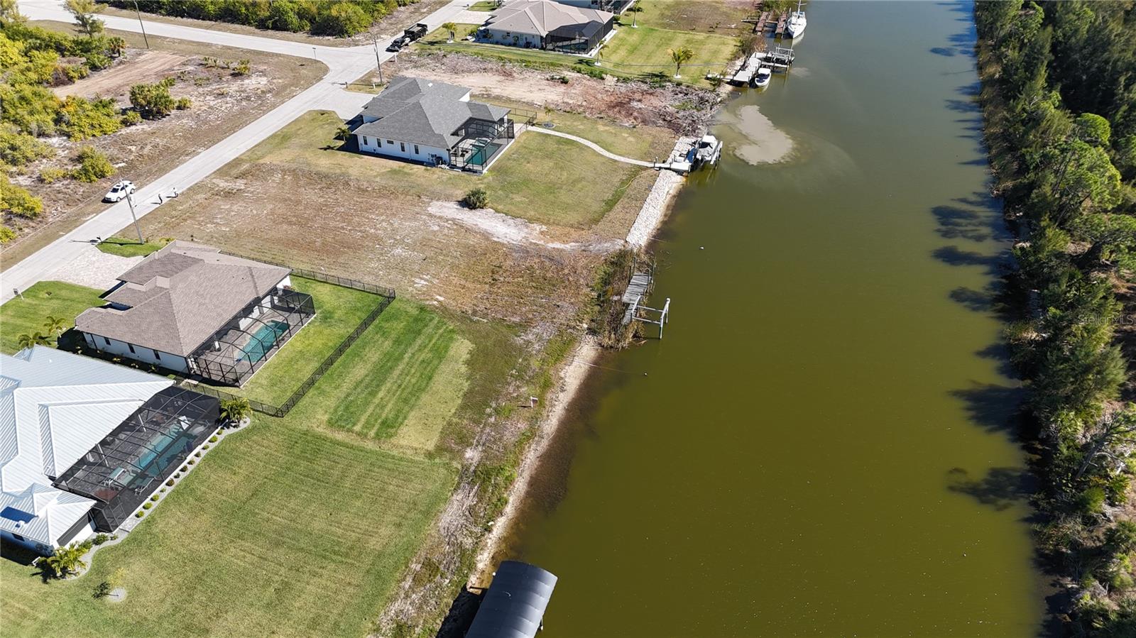 Image 20 of 32 For 16652 Liggett Circle