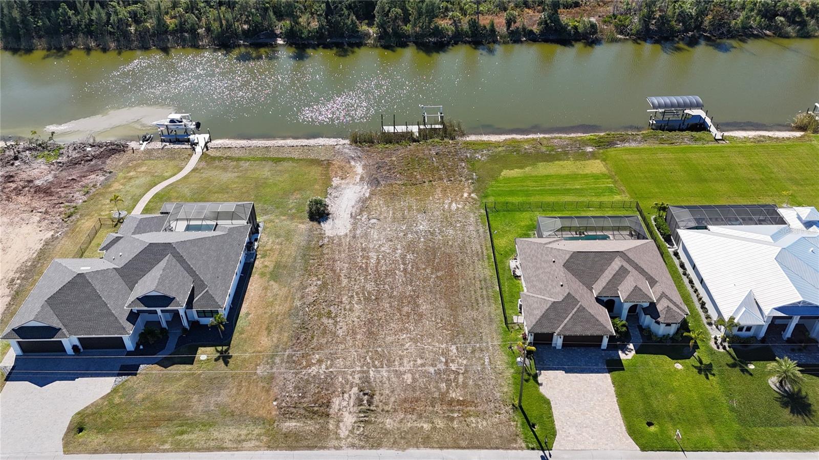 Image 24 of 32 For 16652 Liggett Circle