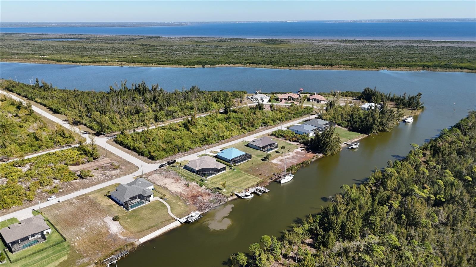 Image 27 of 32 For 16652 Liggett Circle