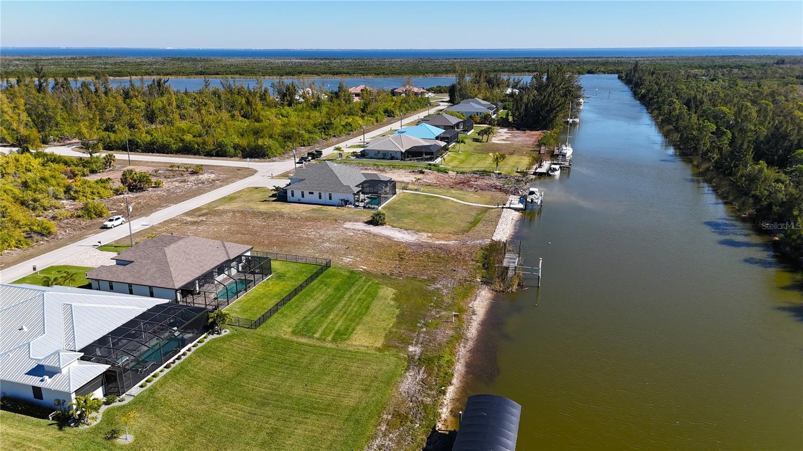 Image 31 of 32 For 16652 Liggett Circle