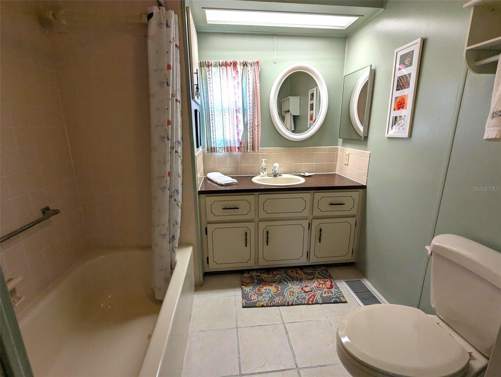 Image 15 of 58 For 2100 Kings Highway 833