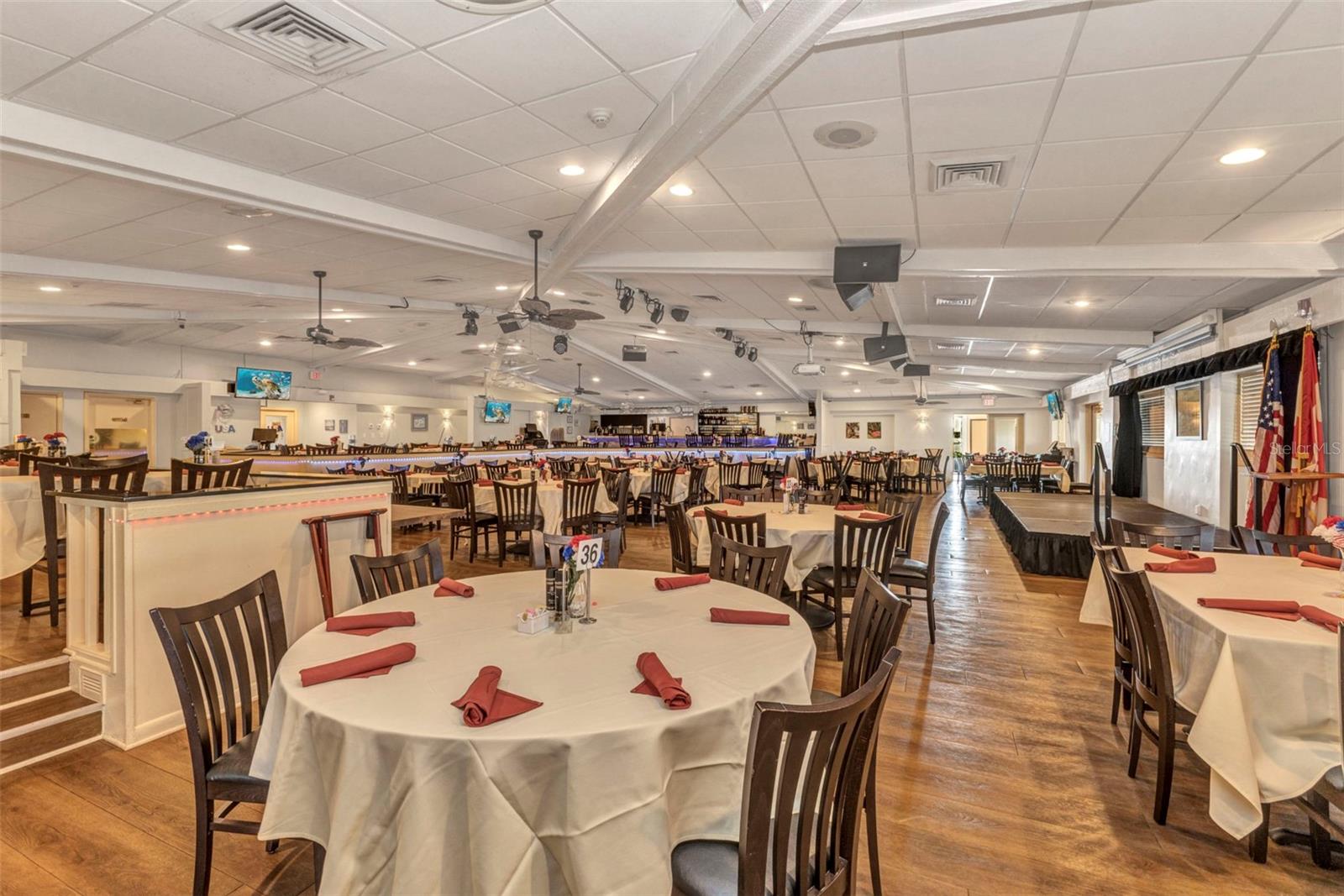 Image 19 of 58 For 2100 Kings Highway 833