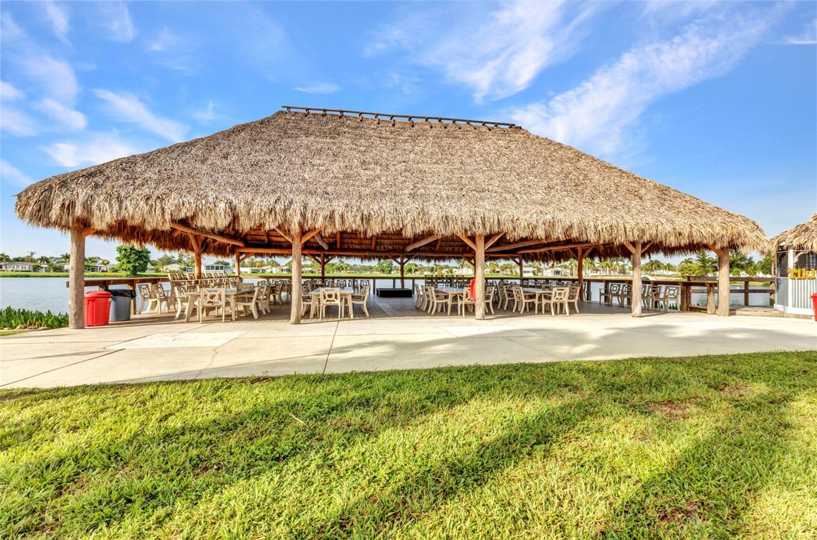 Image 24 of 58 For 2100 Kings Highway 833