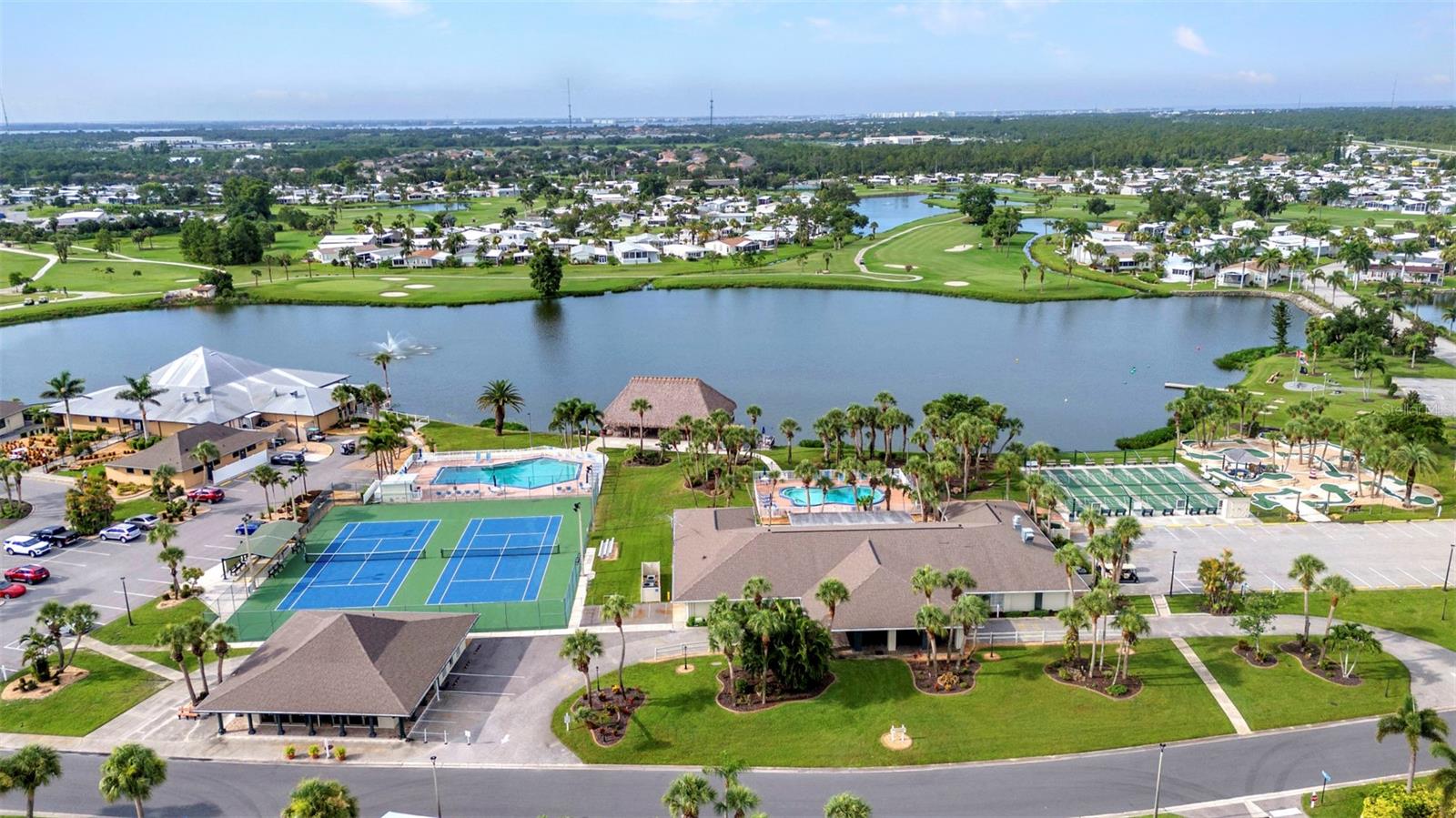 Image 31 of 58 For 2100 Kings Highway 833