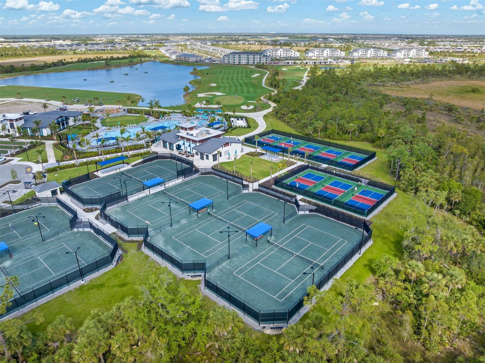 Image 40 of 51 For 17445 Opal Sand Drive 207