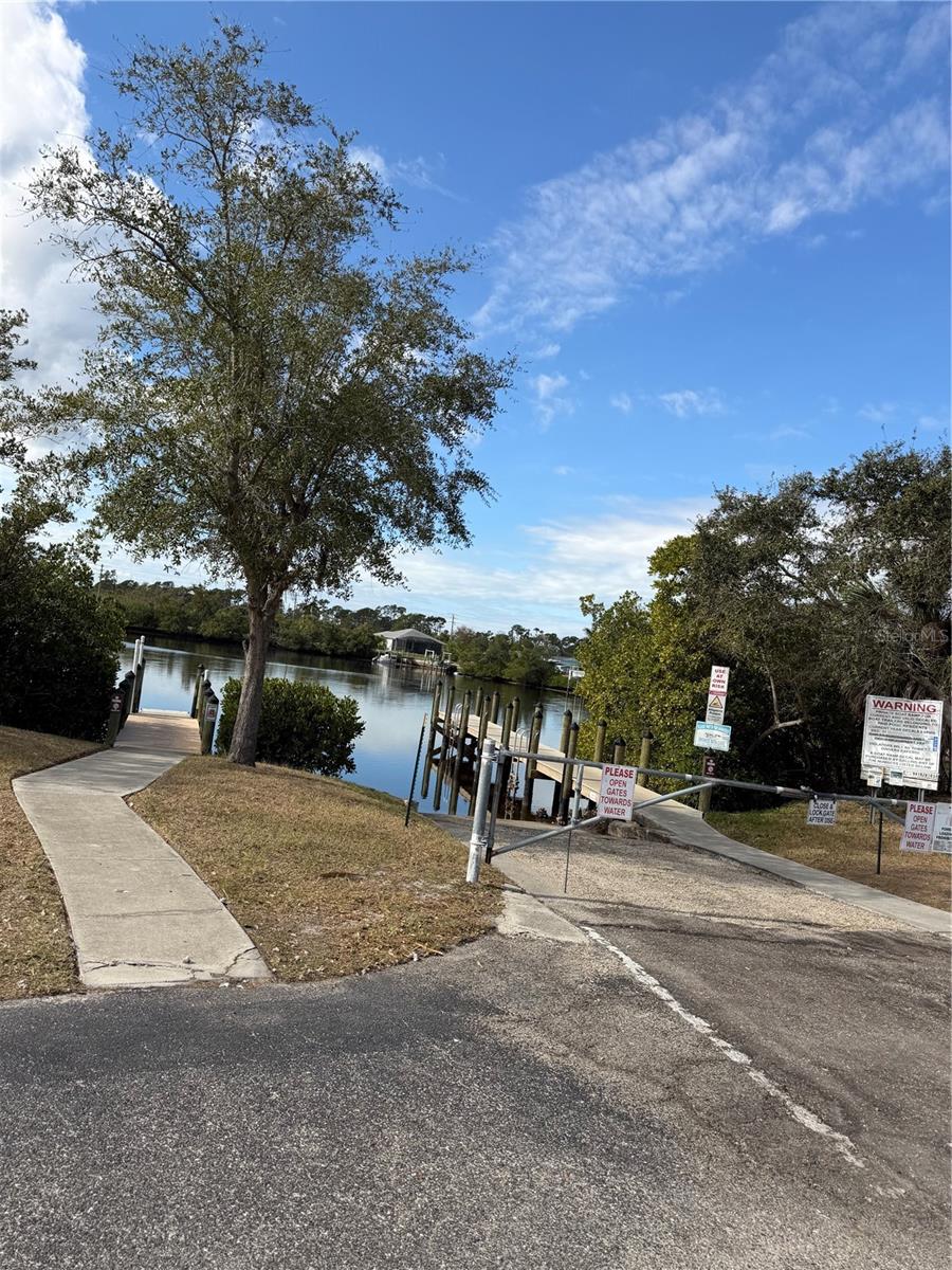 Image 10 of 19 For 5258 Johnson Terrace