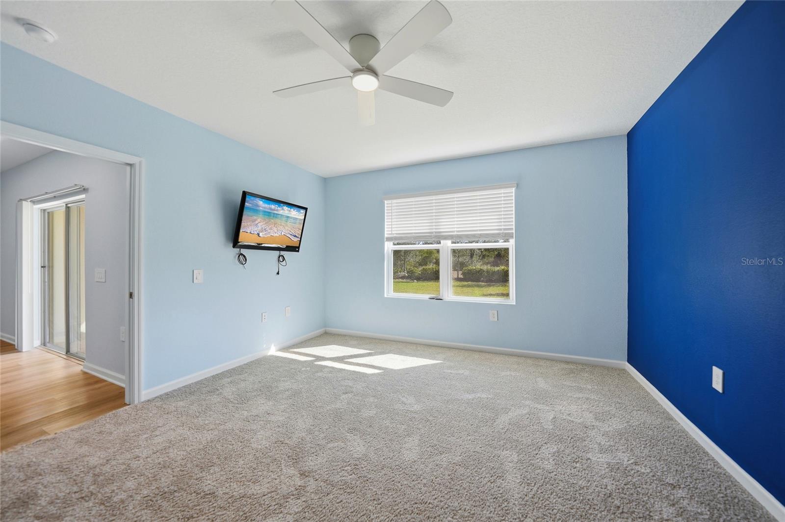 Image 13 of 56 For 1988 Palms Drive