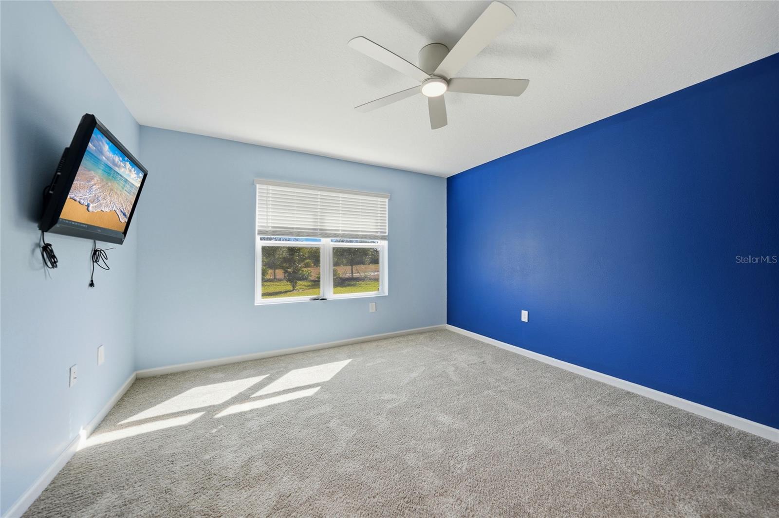 Image 14 of 56 For 1988 Palms Drive