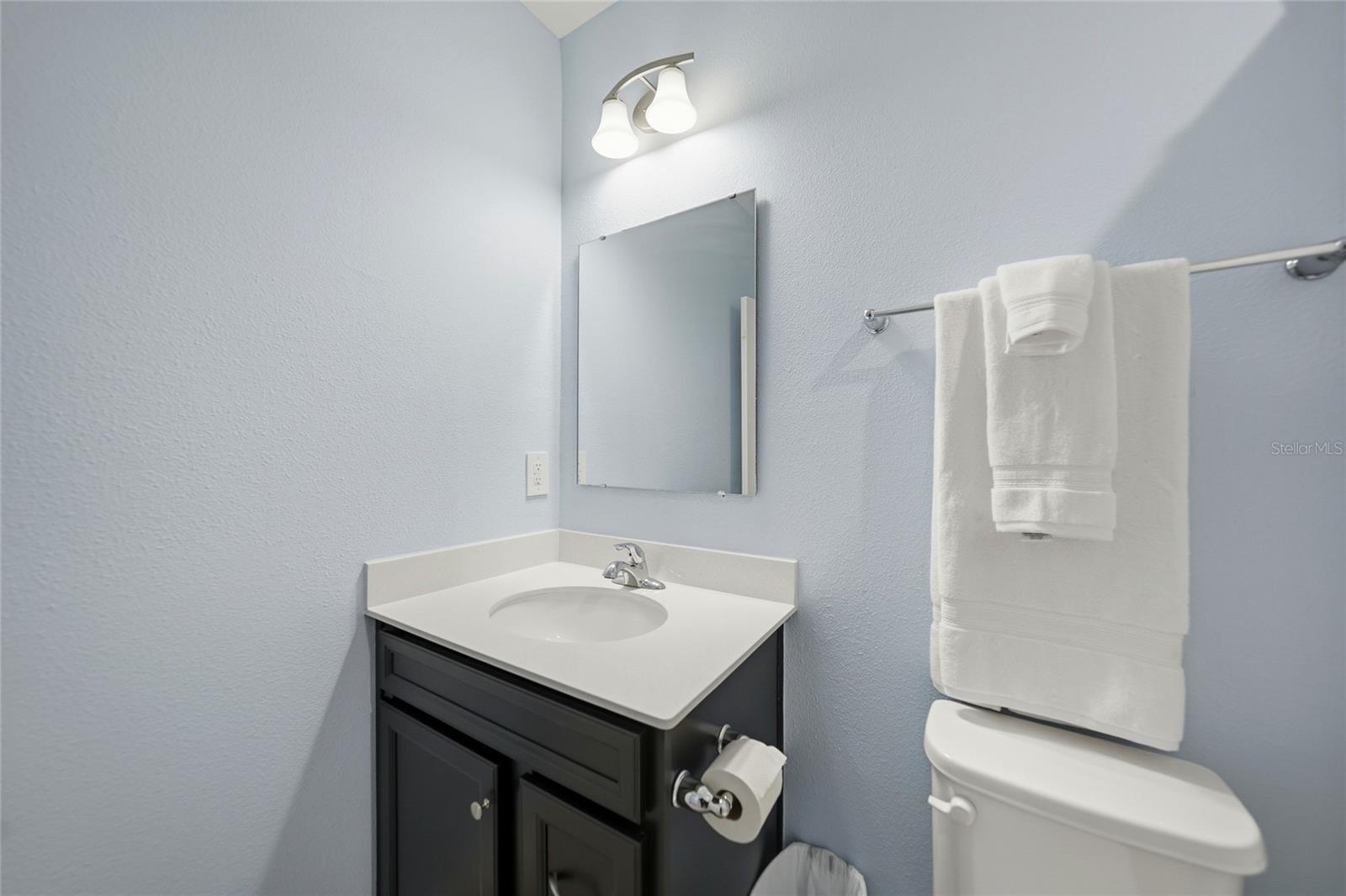 Image 23 of 56 For 1988 Palms Drive