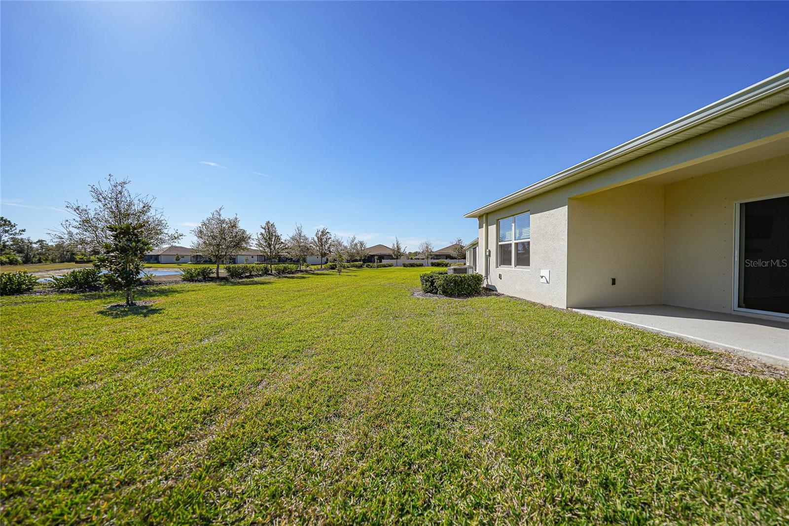 Image 33 of 56 For 1988 Palms Drive