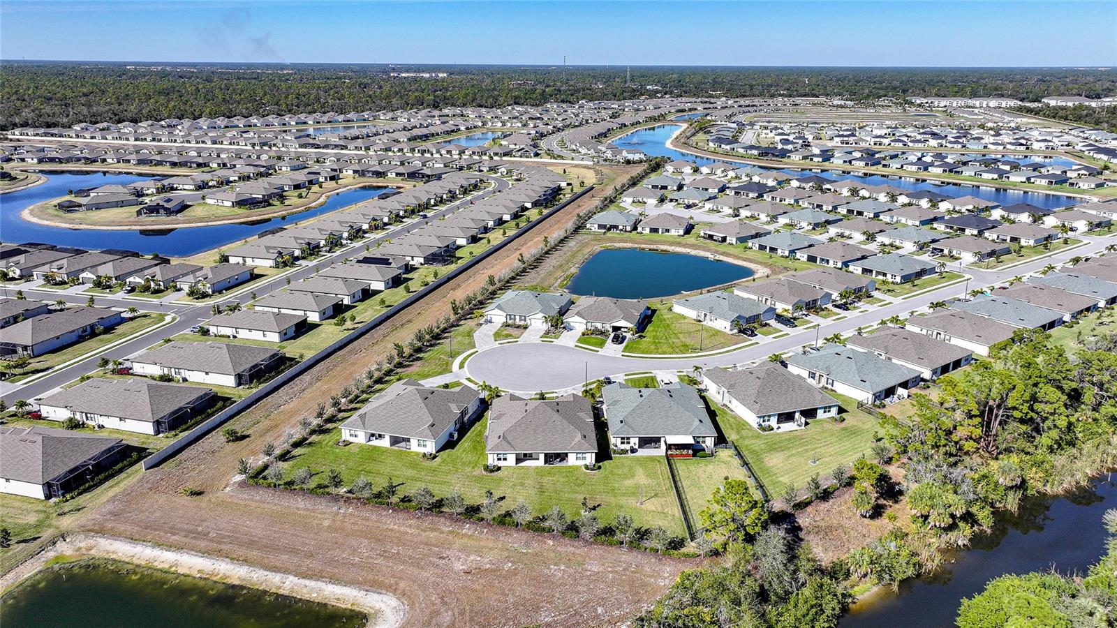 Image 44 of 56 For 1988 Palms Drive