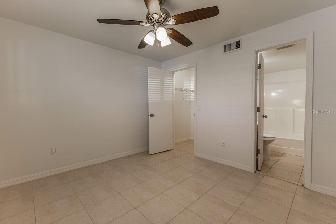 Image 13 of 33 For 6800 Placida Road 169