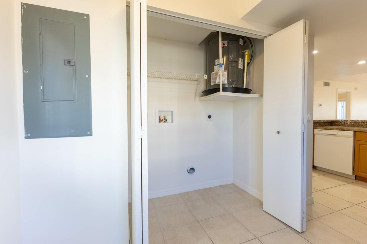 Image 19 of 33 For 6800 Placida Road 169