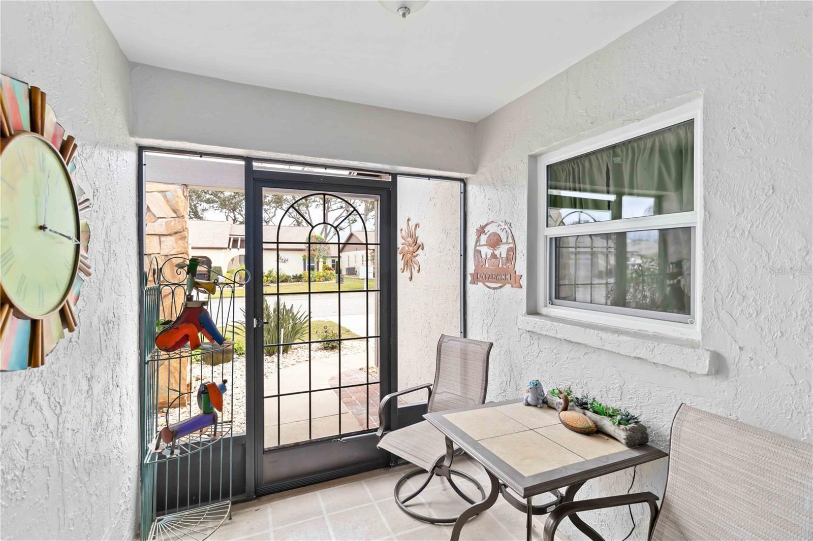 Image 17 of 27 For 613 Chestnut Lane