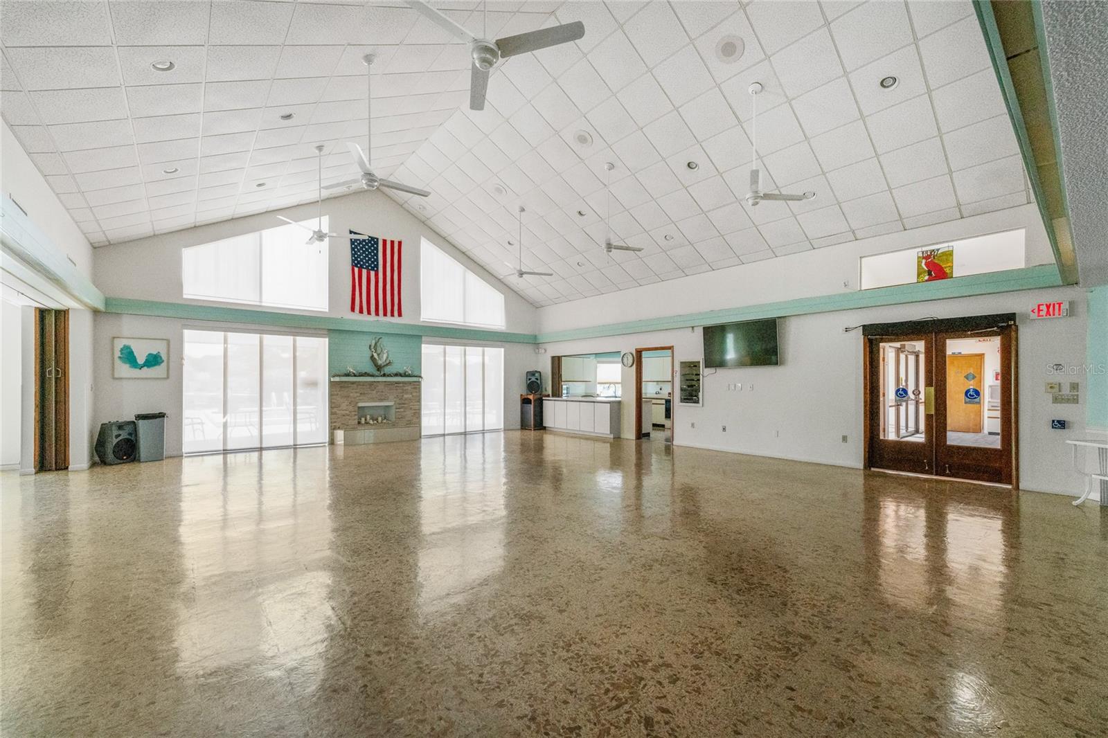 Image 27 of 27 For 613 Chestnut Lane