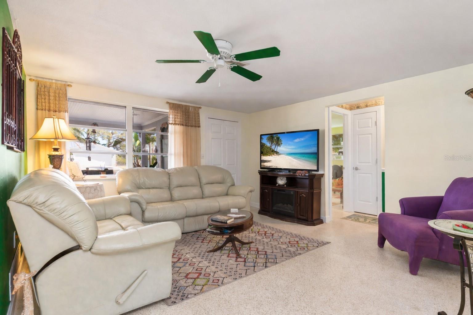 Image 11 of 43 For 2091 Oyster Creek Drive